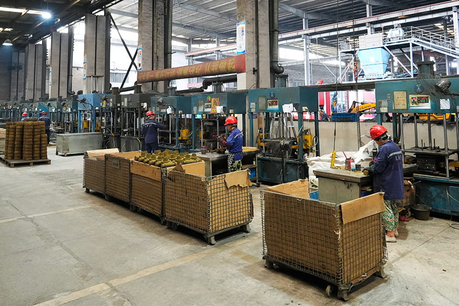 Kaplamalı kum çekirdeği yapım hattı